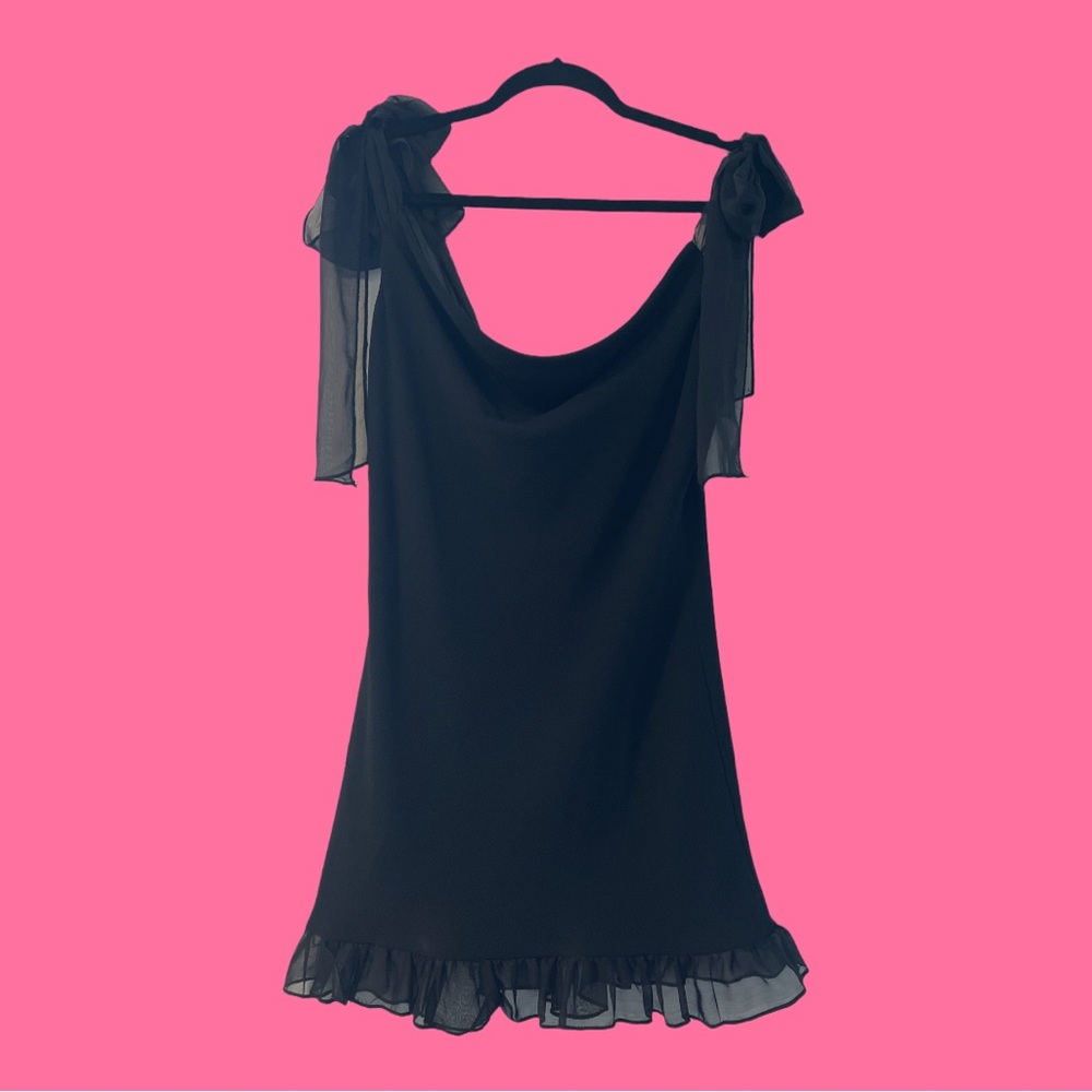 Elegant Black Mini Dress